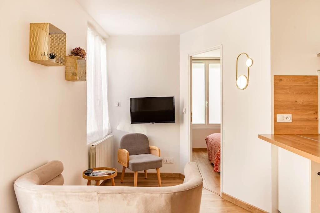 Maison Tourangelle Chic & Cosy Avec Cour トゥール エクステリア 写真